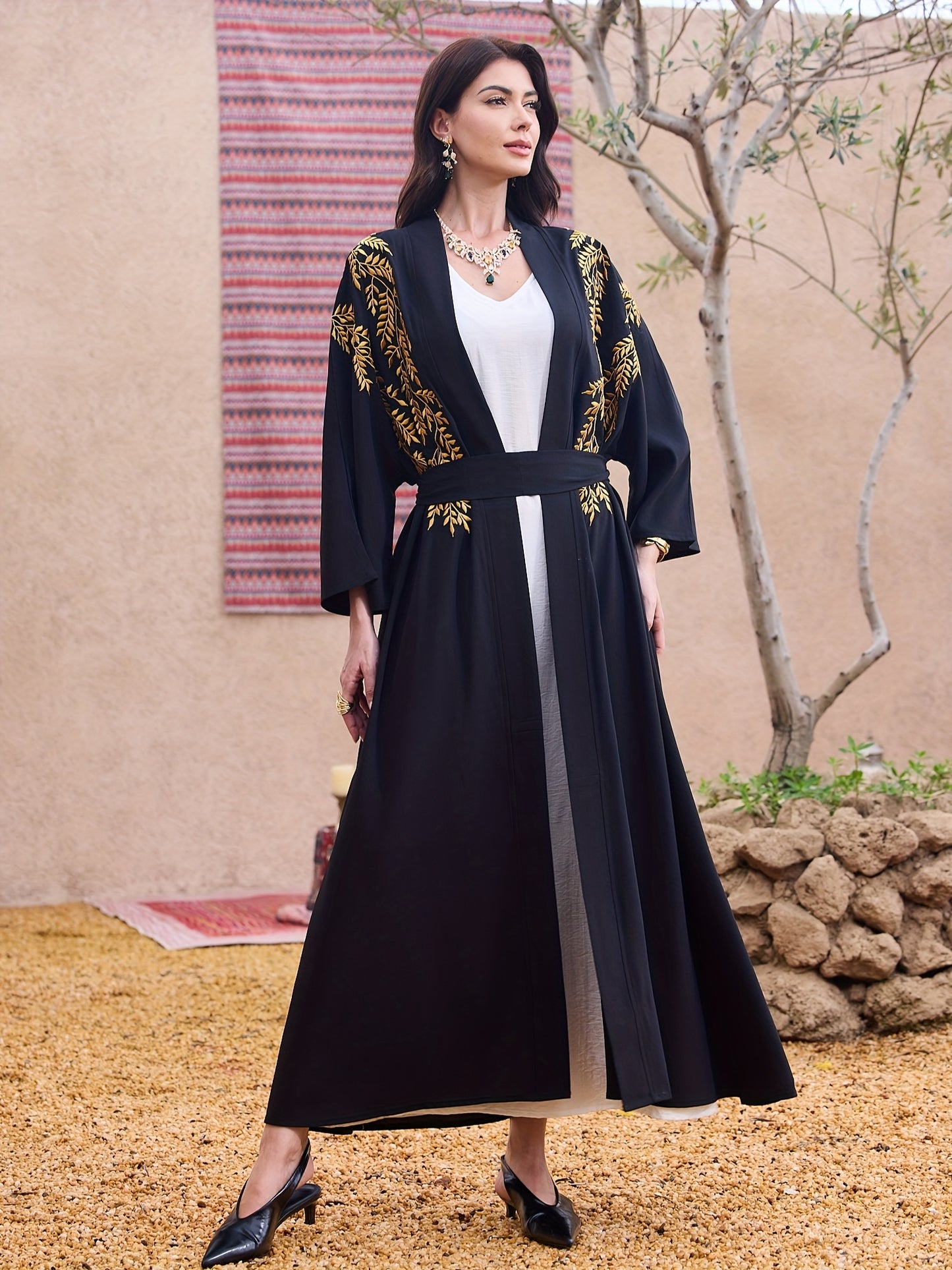 Hot New Floral Women's Turkish Abaya with Belt - Heavy Embroidery Golden Muslim Long Robe, Black Casual Autumn/Winter Turkish Party Evening Gown for Eid al-Adha and Special Occasions
