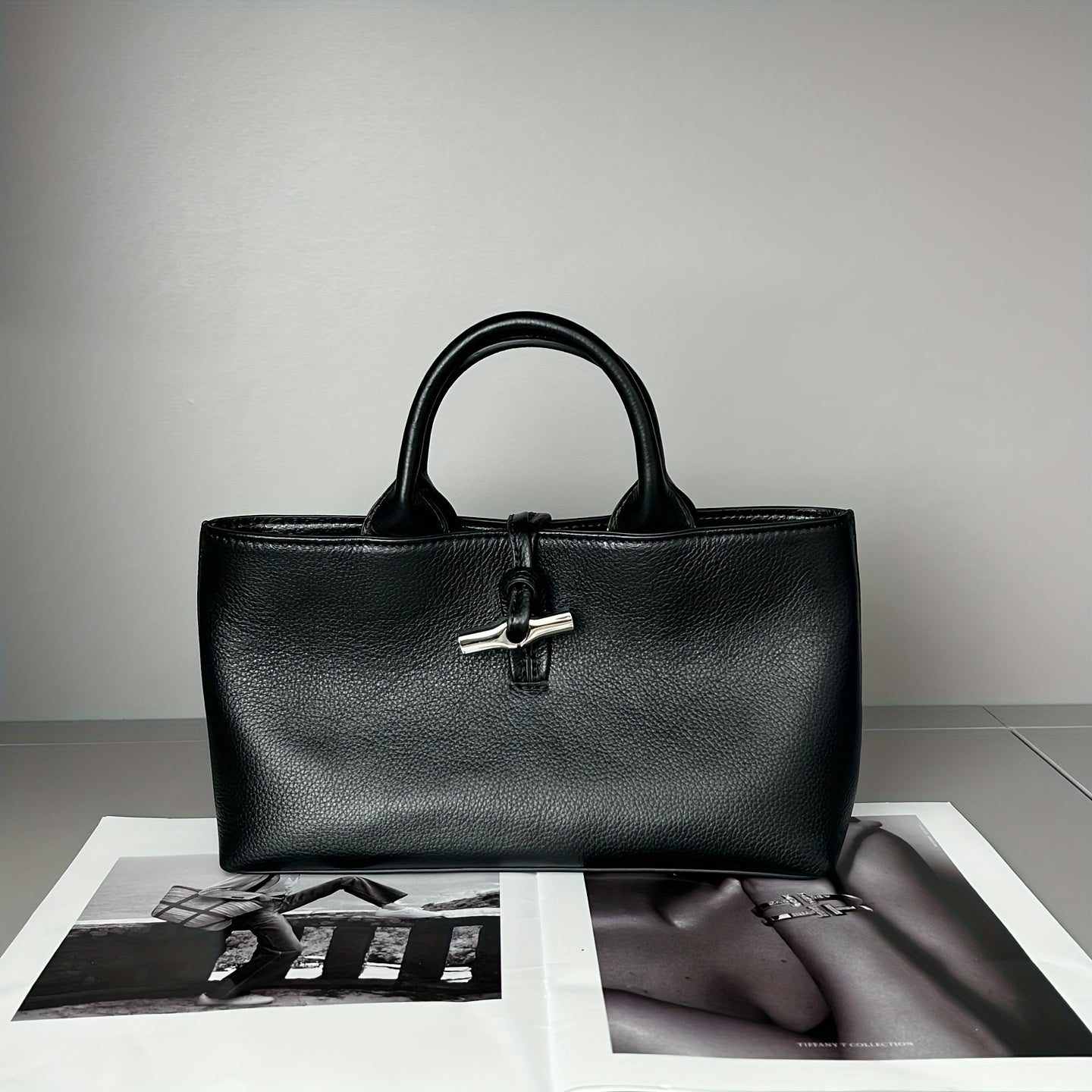 Genuine Leather Women's Handbag, Tote Bag with Detachable Shoulder Strap, Buckle Closure, and Lining