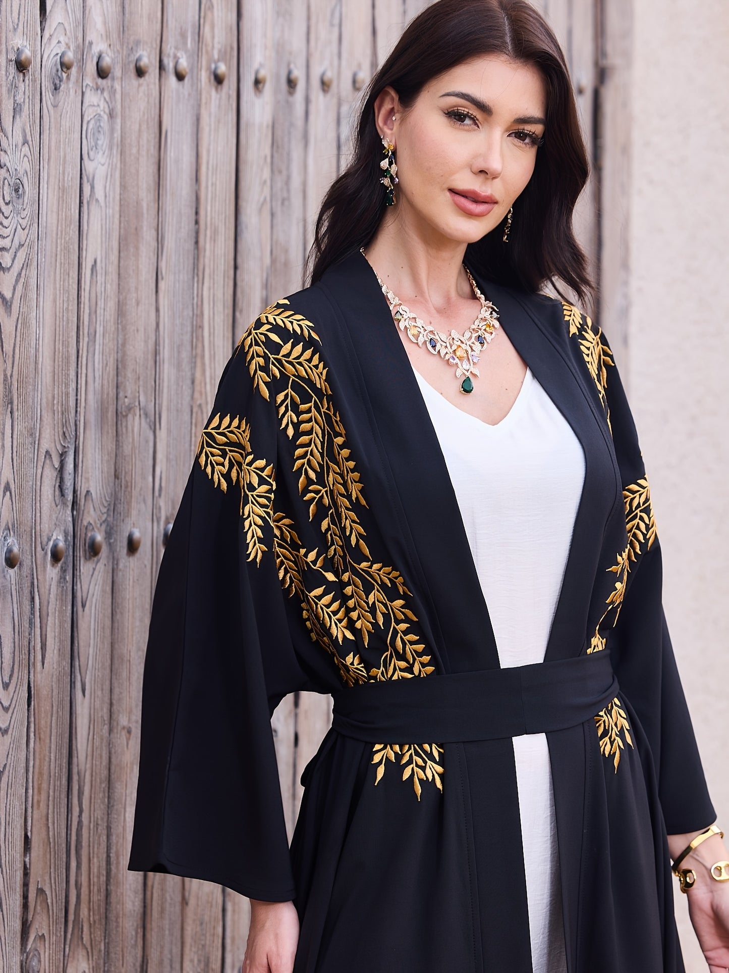 Hot New Floral Women's Turkish Abaya with Belt - Heavy Embroidery Golden Muslim Long Robe, Black Casual Autumn/Winter Turkish Party Evening Gown for Eid al-Adha and Special Occasions