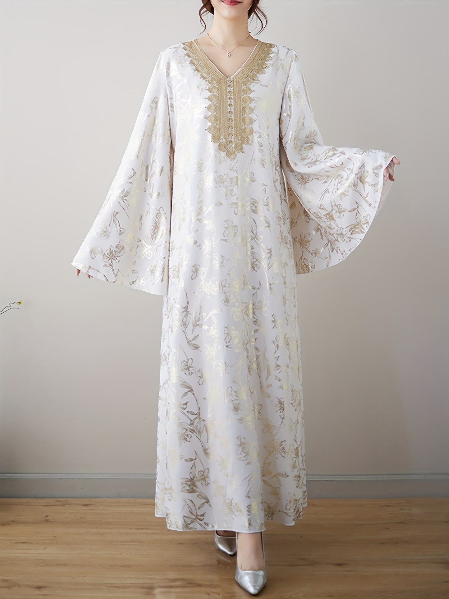 Ethnic Style Trumpet Sleeve Women's Robe V-neck Gold-stamped Embroidered Lace-up Women's Baju Abaya With Belt