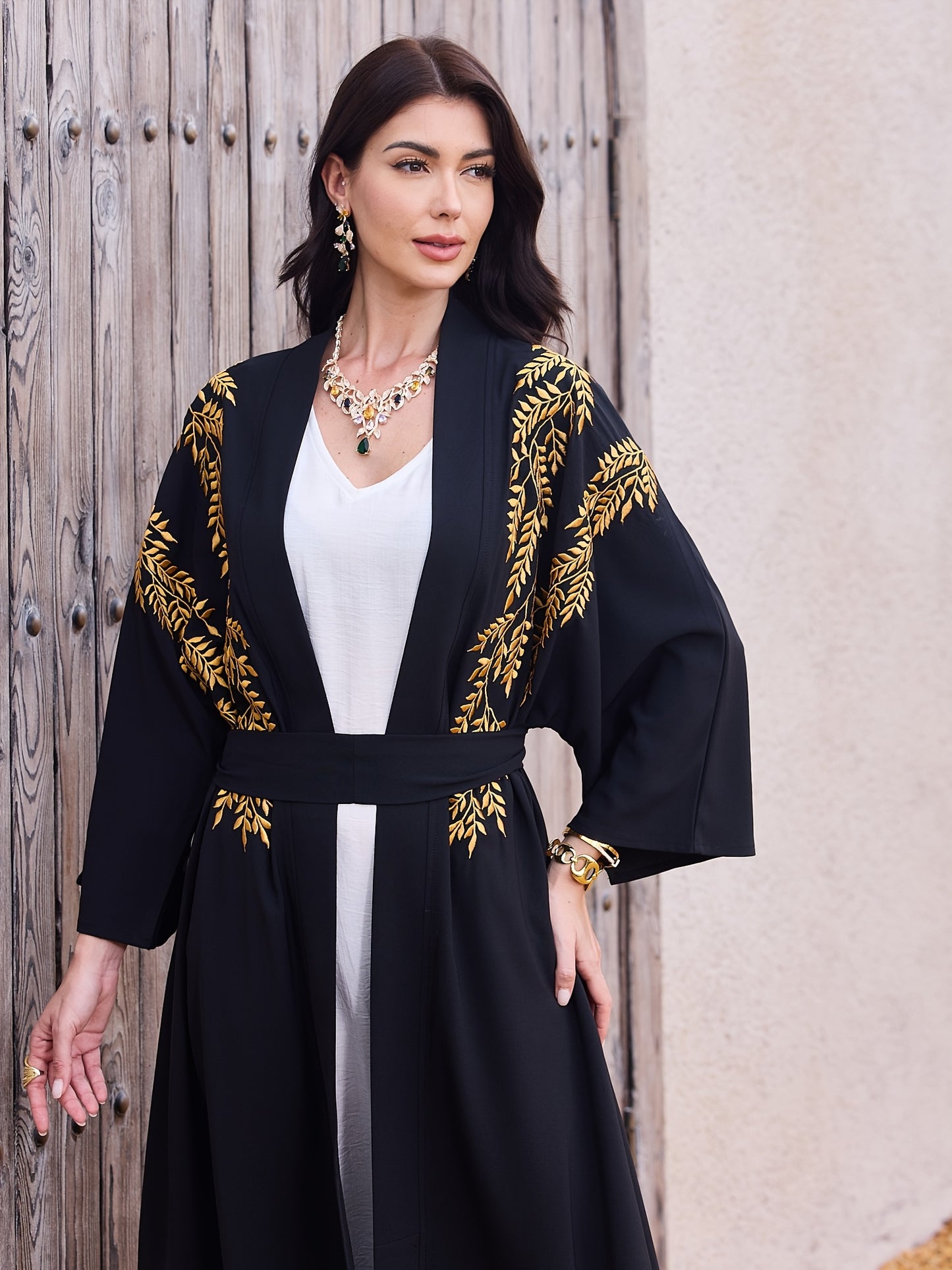 Hot New Floral Women's Turkish Abaya with Belt - Heavy Embroidery Golden Muslim Long Robe, Black Casual Autumn/Winter Turkish Party Evening Gown for Eid al-Adha and Special Occasions