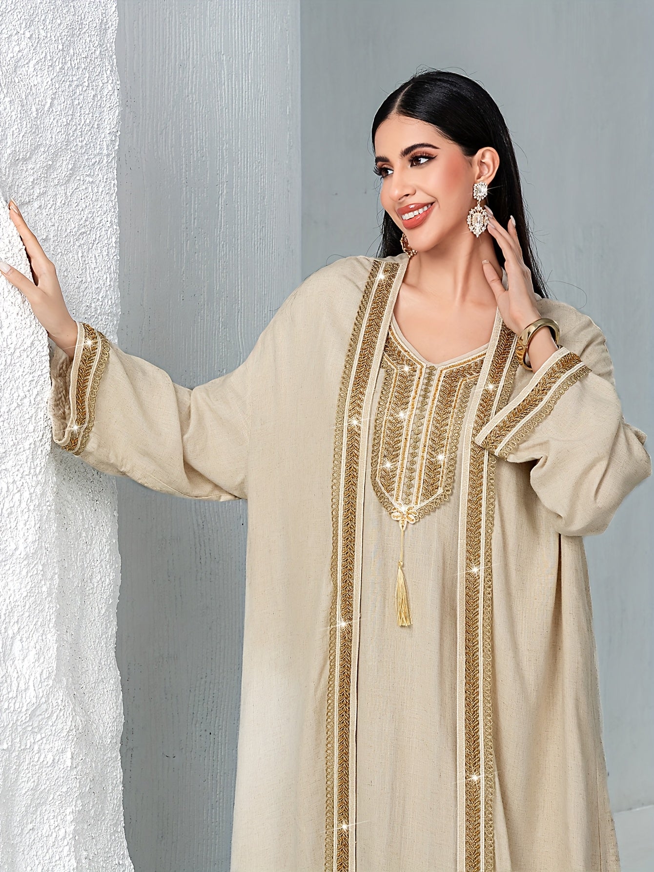 2pcs Traditional Style Beige Hand-Embroidered Rhinestone with Woven Belt, Polyester Long Emirati Abaya Gown Set, Solid Color, Non-Stretch Fabric, Long Sleeve, Regular Fit, All-Season