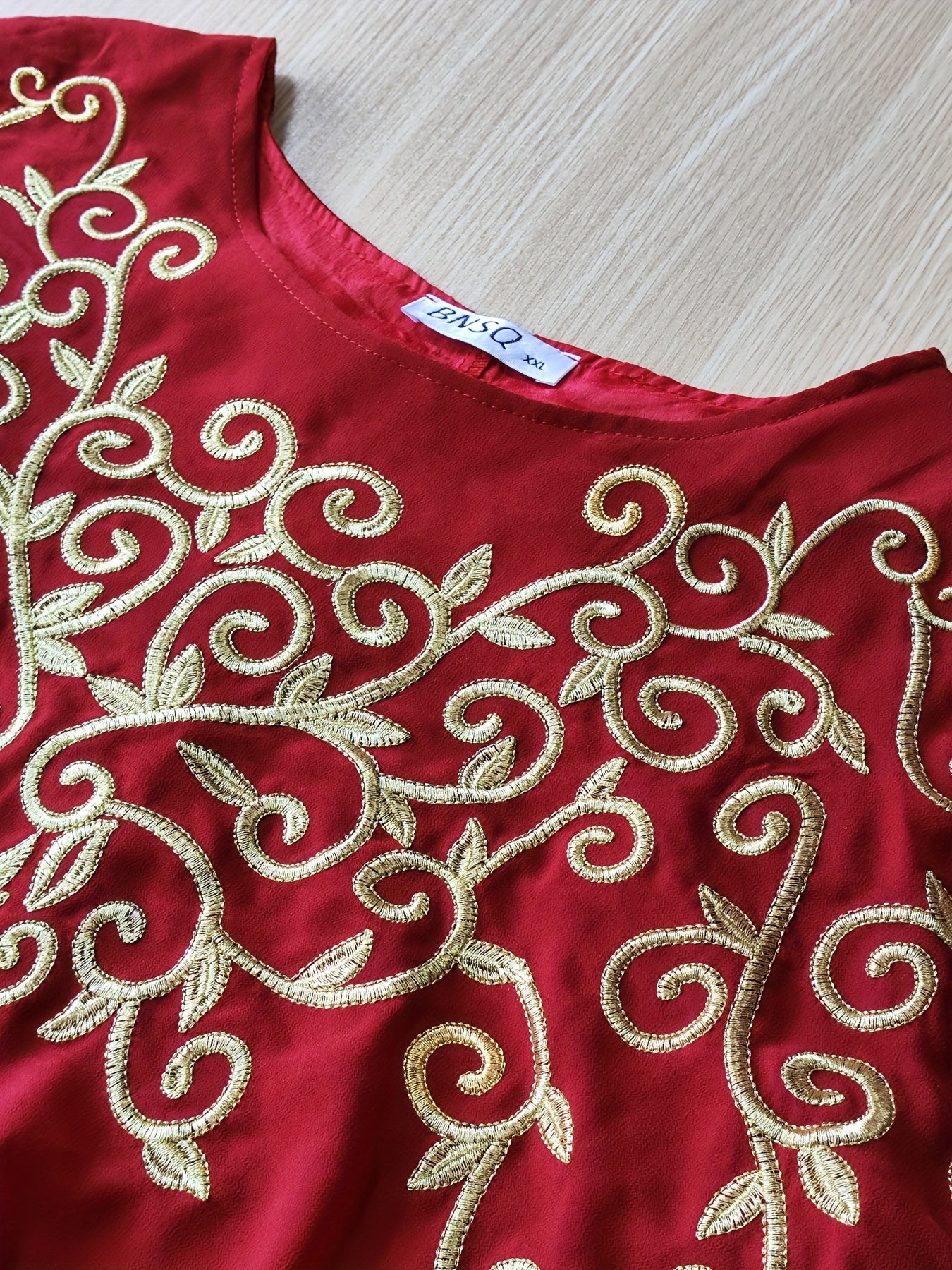 Stylish Long Cape with Lace Edge and Embroidery, Two-piece Set, Robe with Waistband and Body-hugging Abaya Dress