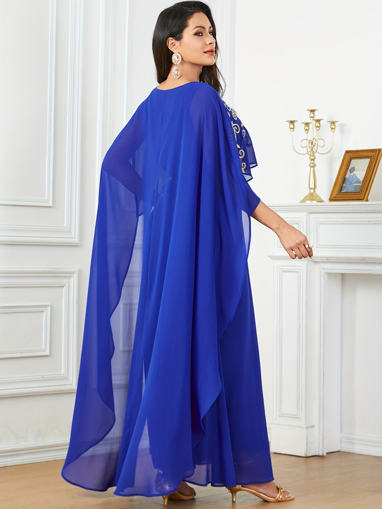 Stylish Long Cape with Lace Edge and Embroidery, Two-piece Set, Robe with Waistband and Body-hugging Abaya Dress