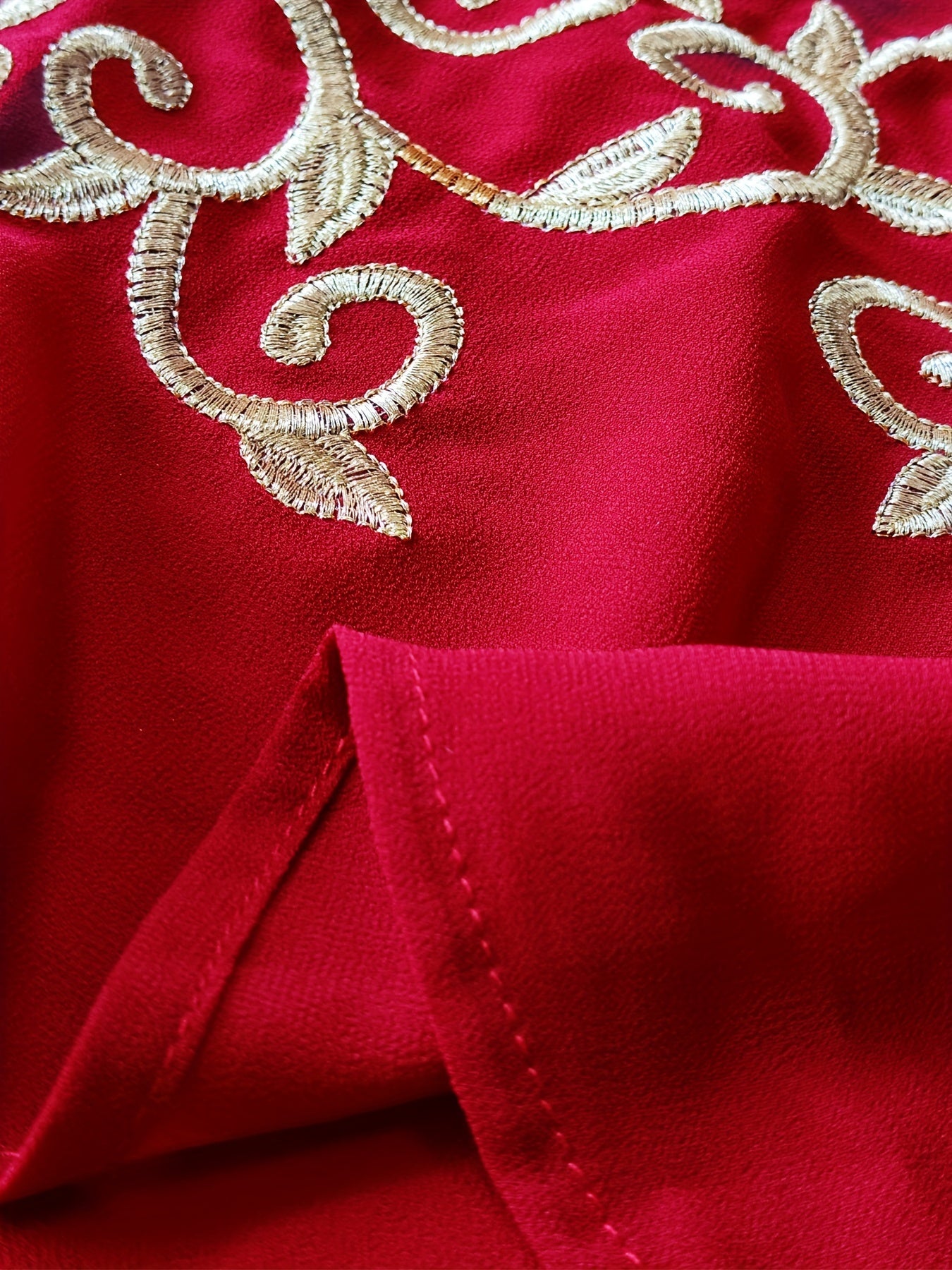 Stylish Long Cape with Lace Edge and Embroidery, Two-piece Set, Robe with Waistband and Body-hugging Abaya Dress