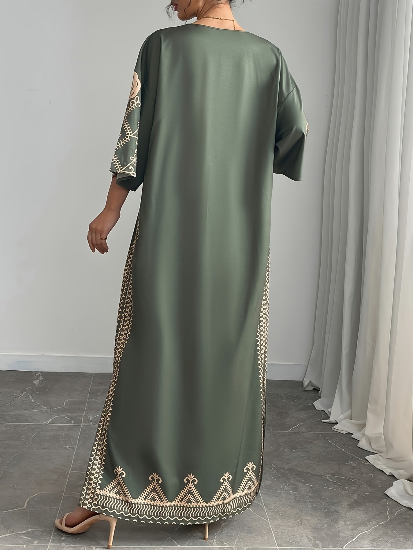 Women's Elegant Green Kaftan Dress with Intricate Beige Detail - V-Neck, Side Slits Baju Abaya, Flowing Fabric for Formal or Cultural Events, Pair with Heels for Sophisticated Look, Cultural Attire