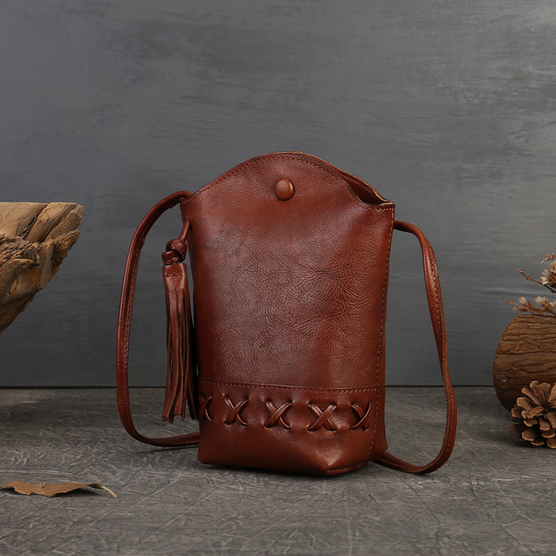 New Women's Bag with Design Sense, Retro Top-Grain Leather Cowhide Woven Phone Bag, Mini Crossbody Single-Shoulder Casual Fringed Bucket Bag