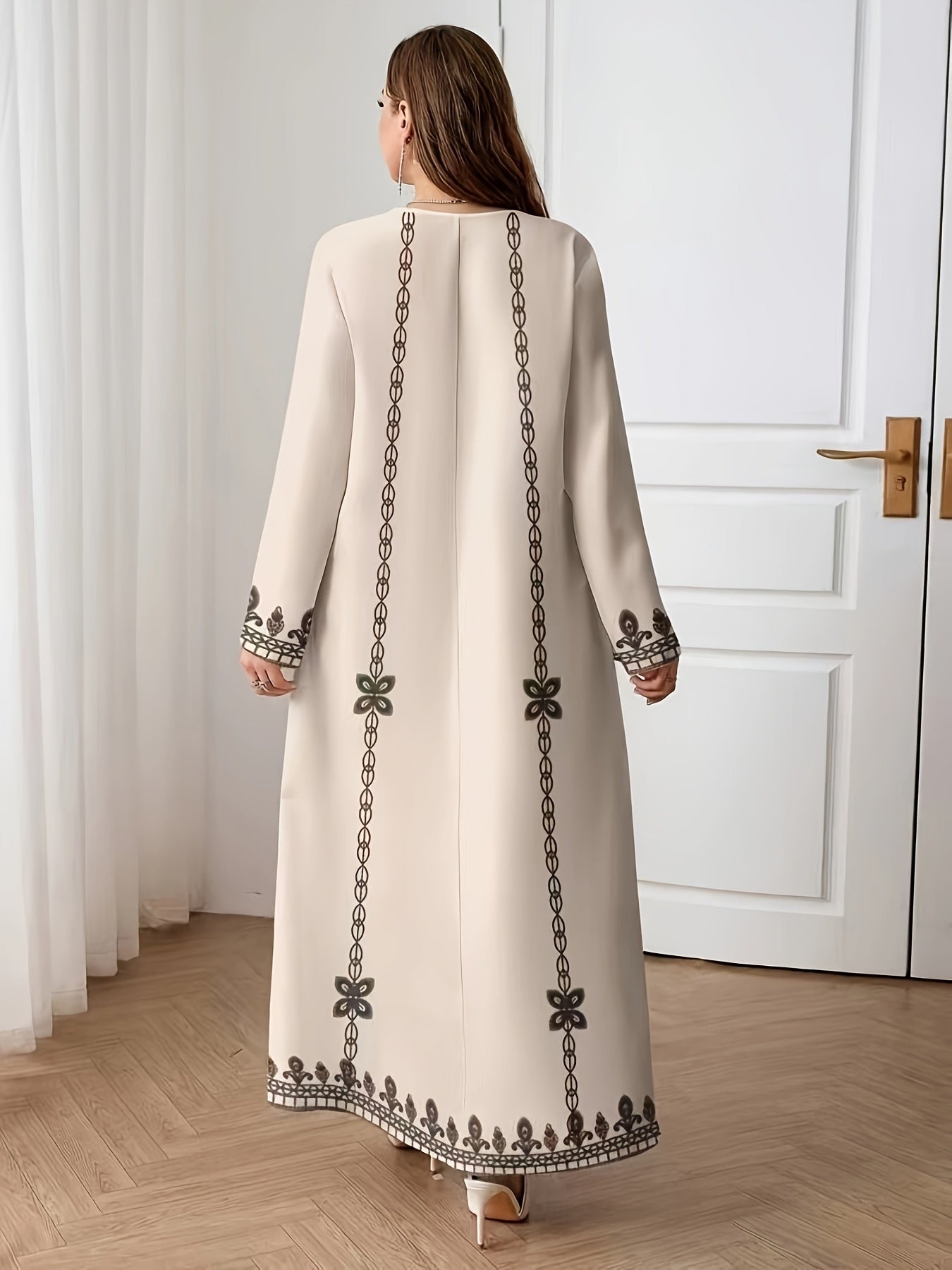 Plus Size Ethnic Style Long Sleeve V-Neck Baju Abaya - Ultra-Long Skirt with Light Beige & Brown Floral Print, Comfortable Loose Fit, Middle Eastern Robe Style for Women, Versatile Casual Wear