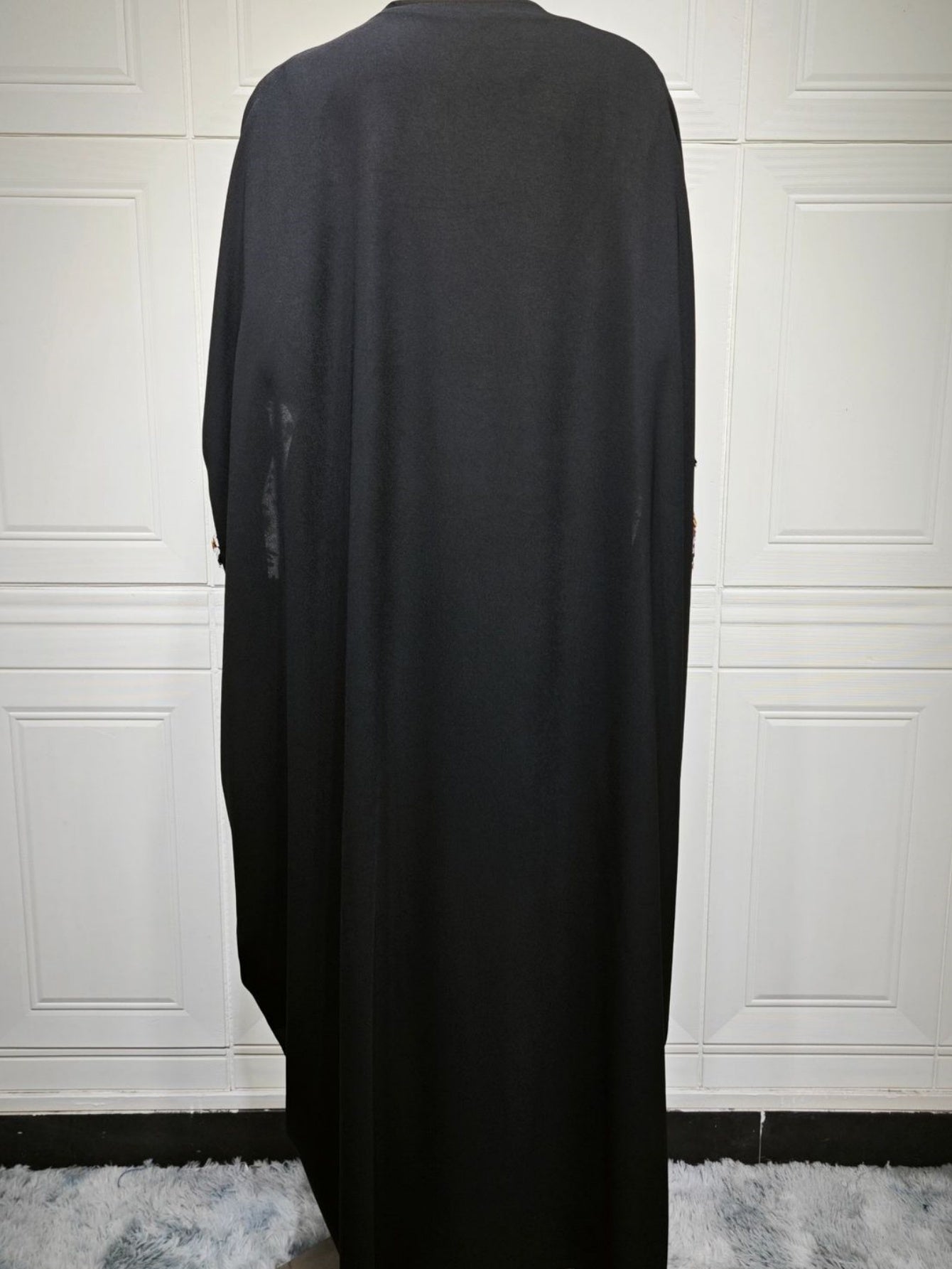 Elegant Middle Eastern Style Women's Abaya Robe with Geometric Embroidery - Long Sleeve, Open Front, Non-Stretch Fabric, Perfect for Spring/Summer