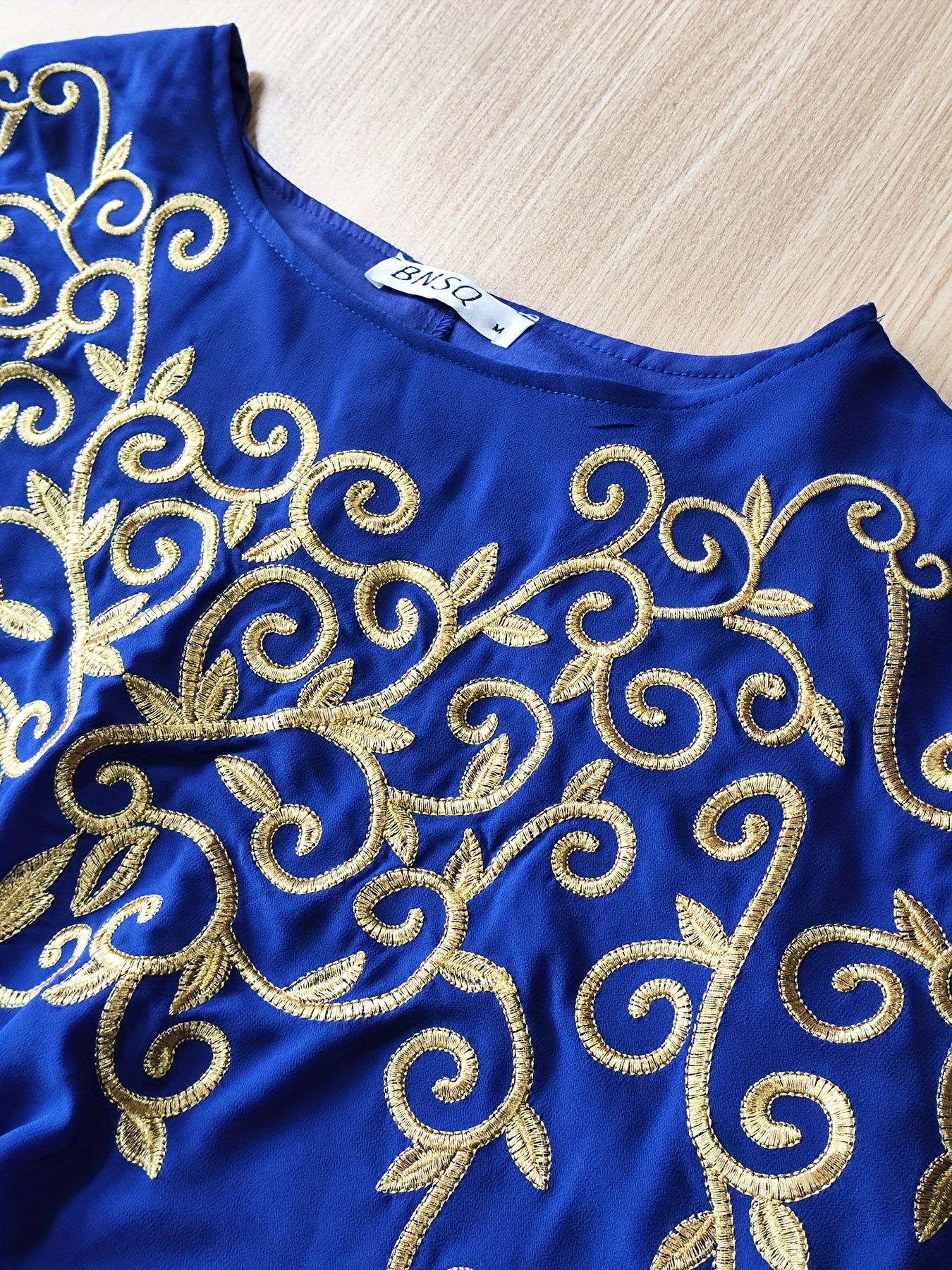 Stylish Long Cape with Lace Edge and Embroidery, Two-piece Set, Robe with Waistband and Body-hugging Abaya Dress